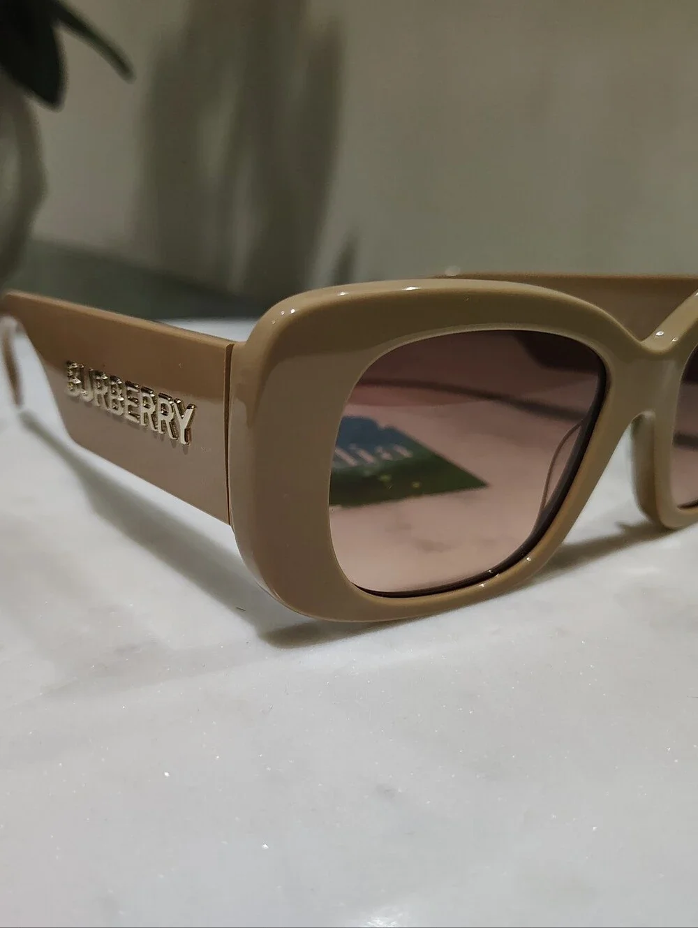 Burberry bold square